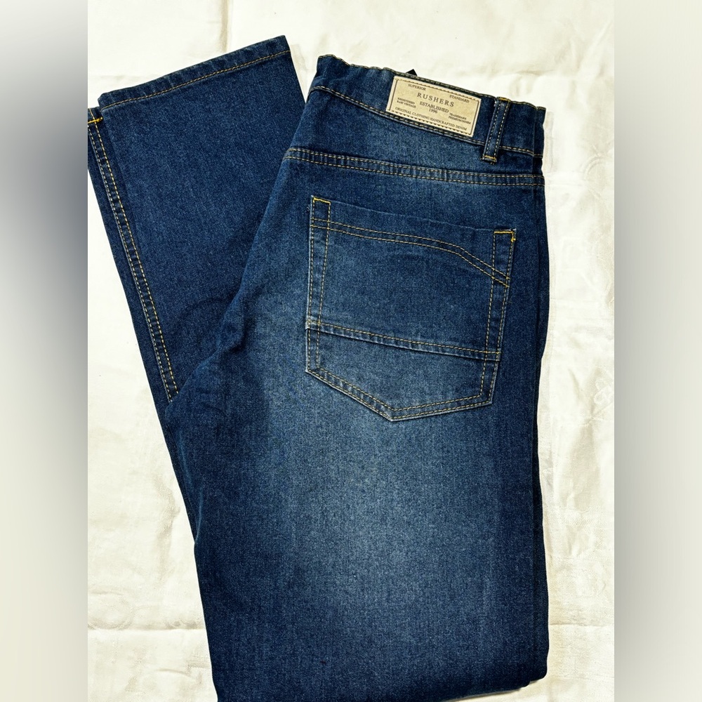 Rushers Jeans straight cut with distress on front size 32